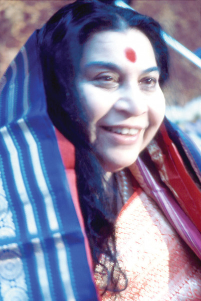 Shri-Mataji-Navaratri-7-Saris-Hamptead-82-6-2